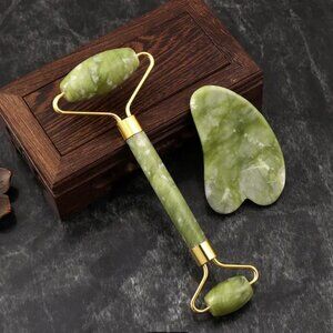 Jade Roller And Gua Sha Tools Set Beauty Tools Skin Care NEW!